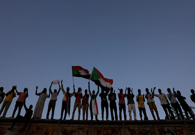 ماذا وراء تأخير تشكيل المجلس السيادي في السودان؟!