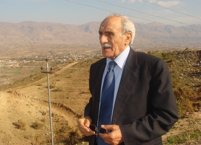 عبد الحميد حاج درويش لقّب بثعلب السياسة الكردية