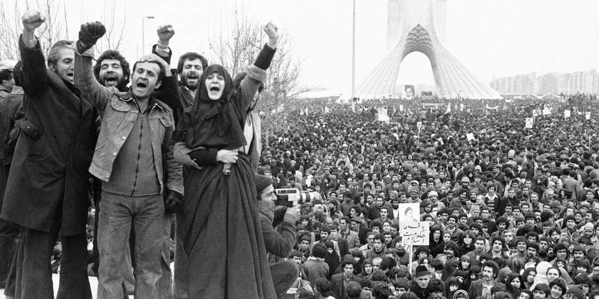في "الثورة الإسلامية" خرجن بقوة وشاركن في المظاهرات