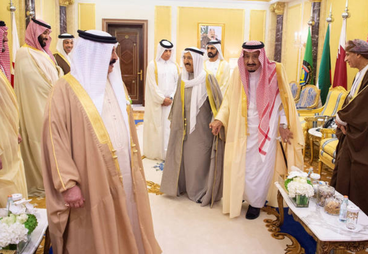 "القمة الخليجية" في الرياض.. هل تشهد اختراقاً مفاجئاً مع قطر؟