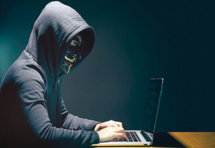 كيف تتجنب الوقوع في فخ قراصنة البيانات على الإنترنت؟