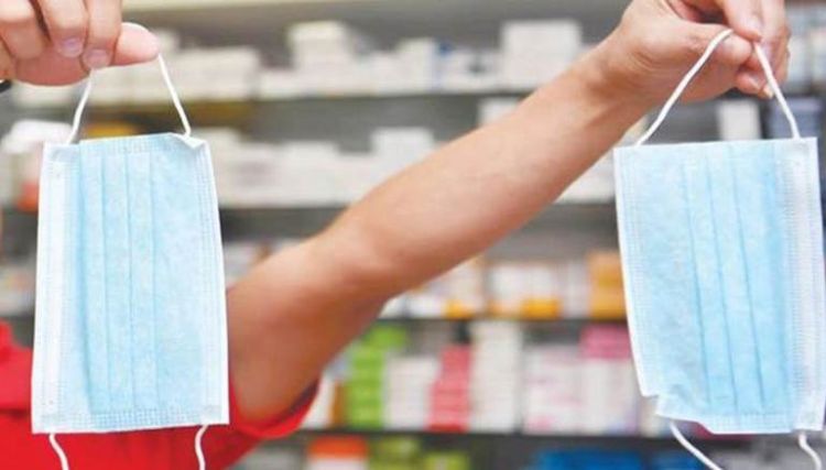 عجّت الصيدليات بالمواطنين لشراء الكمامات ومعقمات الأيدي