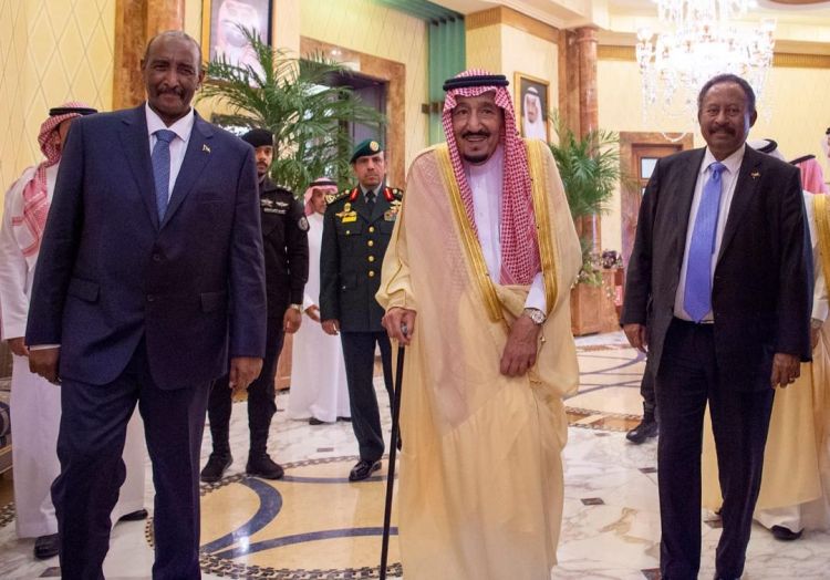 حمدوك والبرهان في ضيافة العاهل السعودي