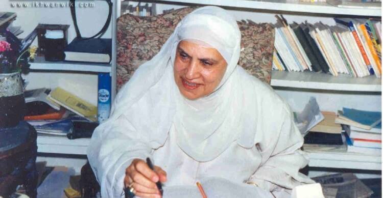 هاجمت الإخوانية زينب الغزالي النسويات العلمانيات ووصفتهن بقطيع النساء اللواتي لا يعرفن معنى الحياة إلا للشهوة