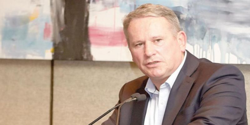 الرئيس السابق لفريق مكافحة الإرهاب في رئاسة الحكومة البريطانية الكولونيل ريتشارد كيمب