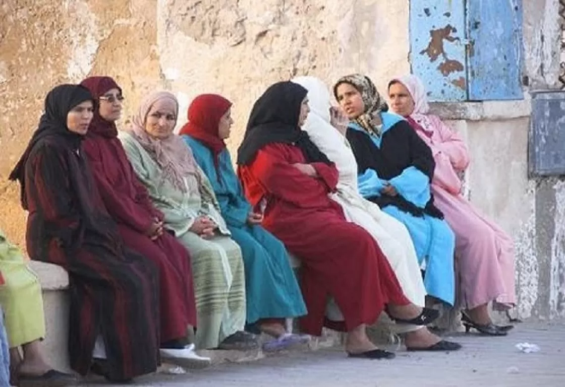 من أين تستقي المرأة مصادرها الدينية؟ من أين تستقي المرأة مصادرها الدينية؟