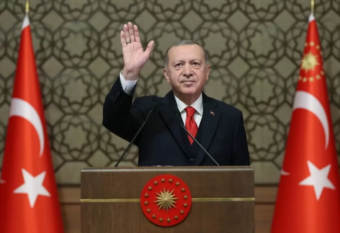 أردوغان وسياسة المراوغة.. تقليم أظافر الإخوان وترميم علاقاته الإقليمية 