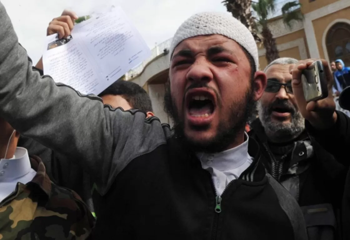 رياح وأوتاد: تحذير النواب الإسلاميين من تأزيم المتطرفين