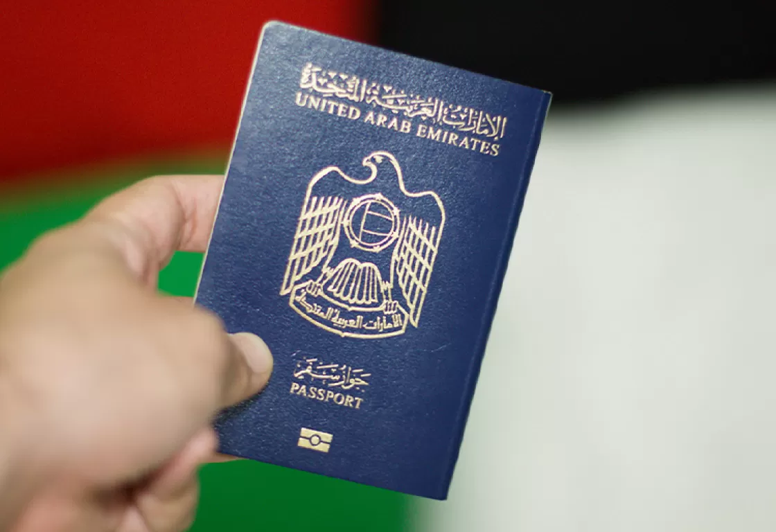  يتصدر العالمية... جواز السفر الإماراتي يتفوق على دول كبرى