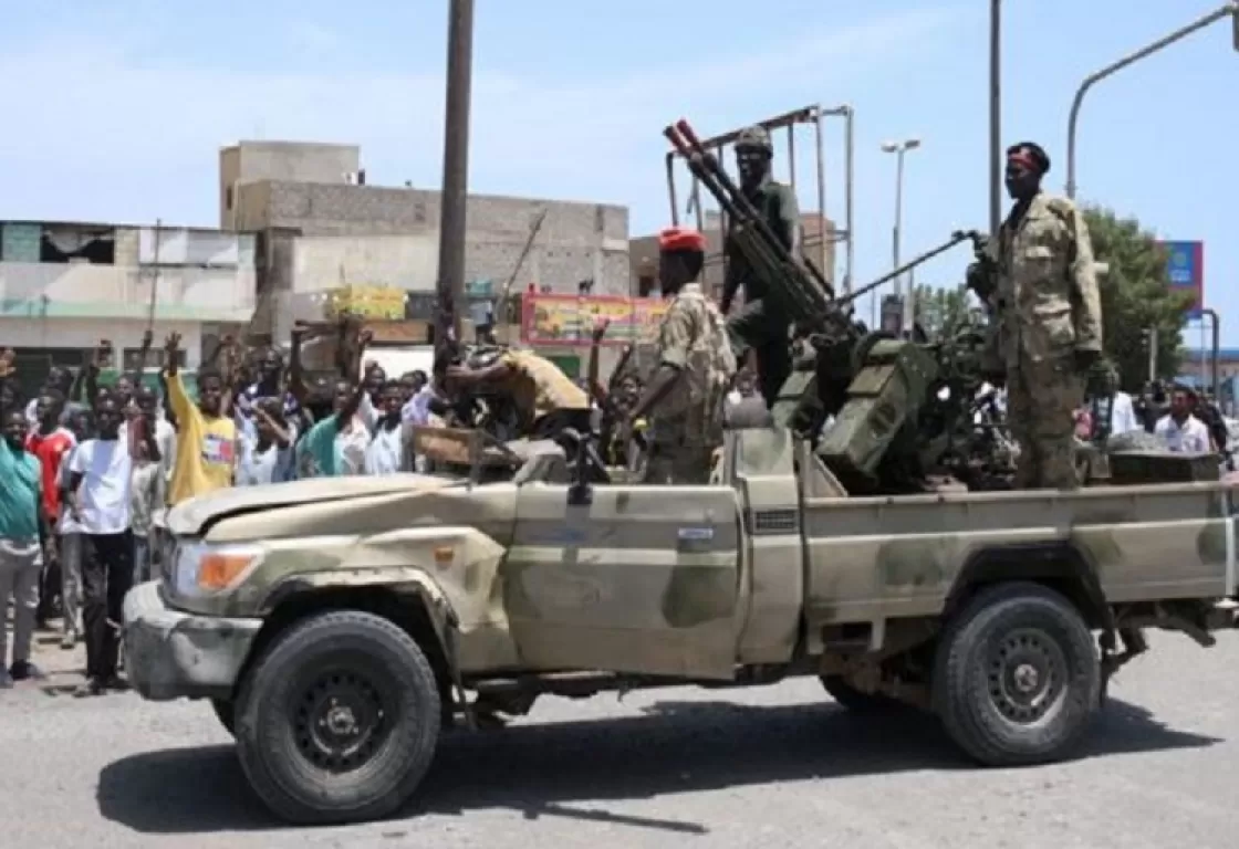 بعد رفضها جميع المبادرات... من يتحكم في القرار السياسي لقيادة الجيش السوداني؟