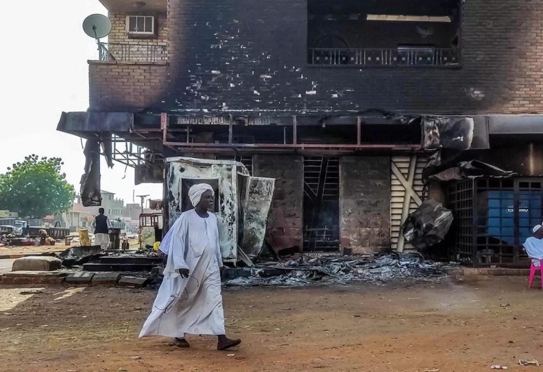 موت ومجاعات وأوبئة وخراب... هل تخلى الجميع عن السودان؟