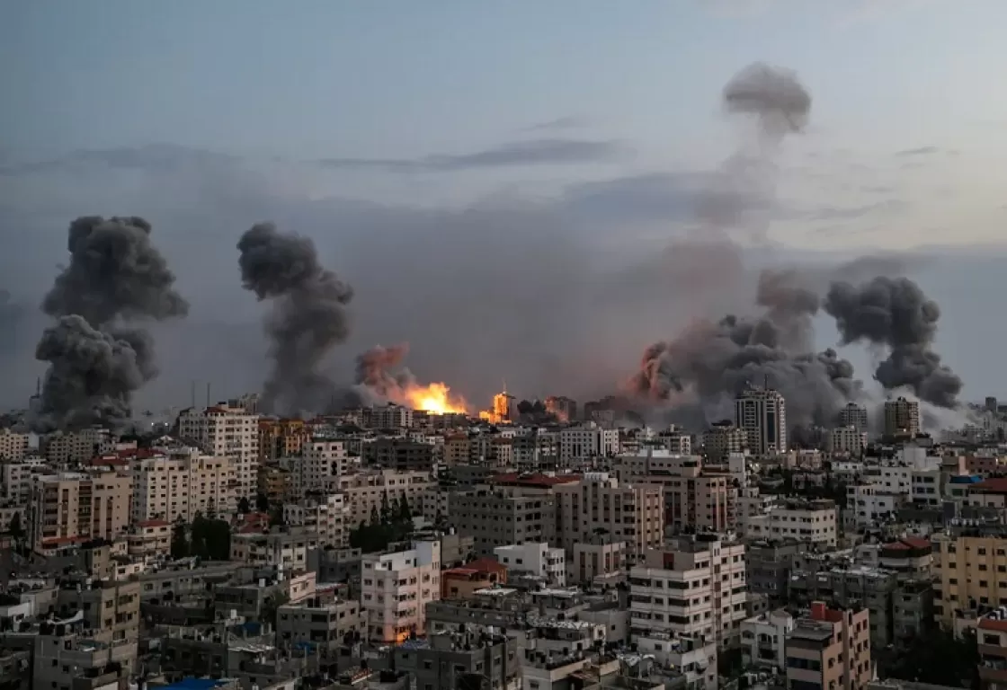 إسرائيل تواصل عدوانها على غزة... هل تجتاح القطاع براً؟