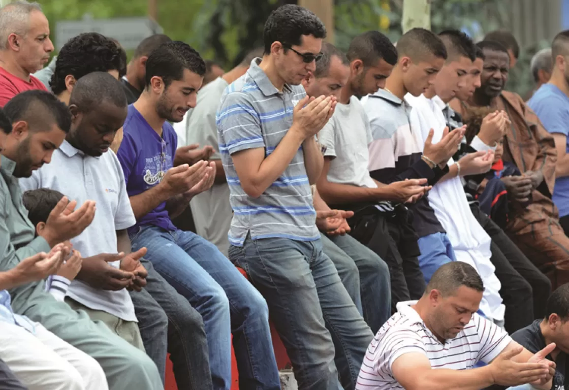 إذا كان لدى فرنسا ملايين المسلمين فلماذا تستورد الأئمة؟ إذا كان لدى فرنسا ملايين المسلمين فلماذا تستورد الأئمة؟