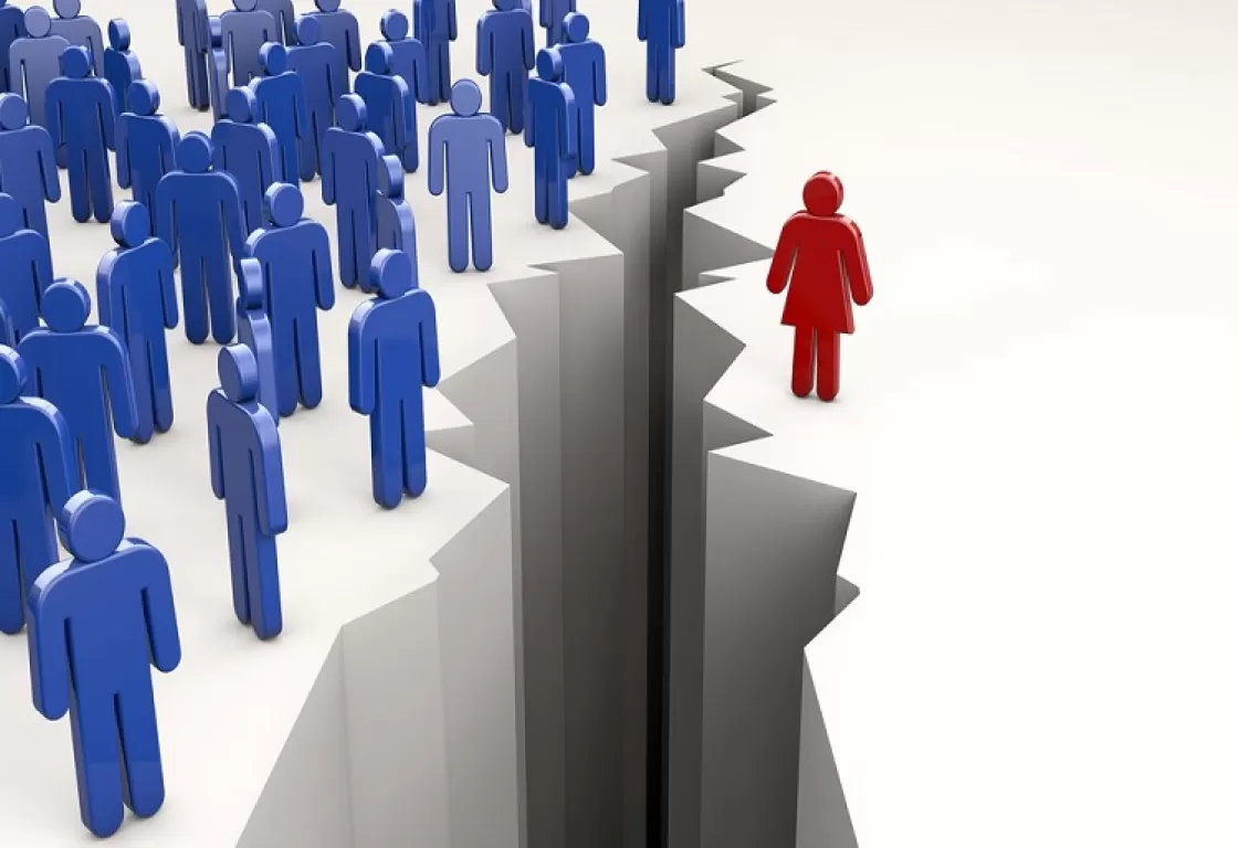 هل تؤمن أنّ المرأة أقل كفاءة من الرجل ولا تصلح للقيادة؟! هل تؤمن أنّ المرأة أقل كفاءة من الرجل ولا تصلح للقيادة؟!