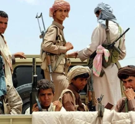الحوثيون يجبرون الأطفال الأفارقة على الالتحاق بمخيماتهم الصيفية... تفاصيل