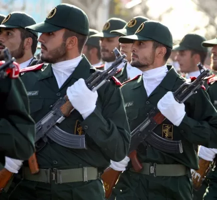 إيران... الحرس الثوري يقر بمقتل (300) شخص منذ بدء الاحتجاجات