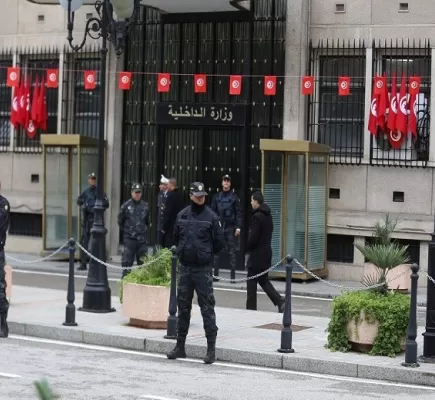 القضاء على إرهابيين والقبض على آخرين... الأمن التونسي يُفشل خطط الإخوان