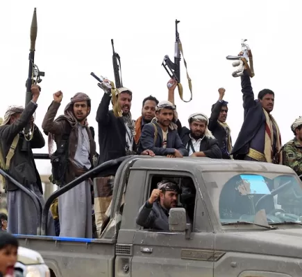 جرائم الميليشيات متواصلة... الحوثيون يهددون بـ &amp;quot;تأميم&amp;quot; كبرى المجموعات التجارية