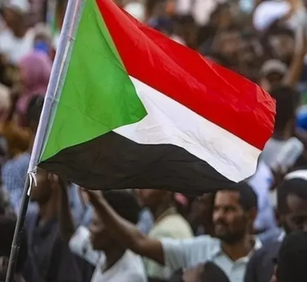 زلزال يضرب إخوان السودان... علي عثمان يتدخل لمنع الانهيار الكبير زلزال يضرب إخوان السودان... علي عثمان يتدخل لمنع الانهيار الكبير