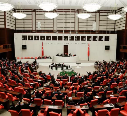 مطالب تركية بزيادة مقاعد النساء في البرلمان... تفاصيل
