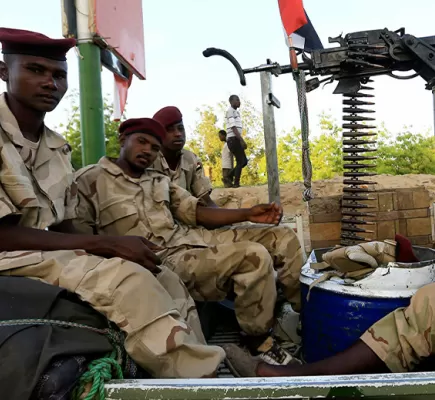 السودان على شفا حرب أهلية... ماذا يحدث؟