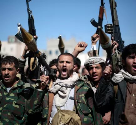 الحوثيون يصرون على إرهابهم... هل يفقد اليمنيون فرصة تاريخية لتحقيق السلام؟