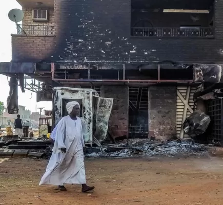 موت ومجاعات وأوبئة وخراب... هل تخلى الجميع عن السودان؟
