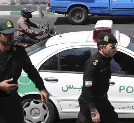 السلطات الإيرانية تعتقل الصحفي الذي كشف حالات تسمم الطالبات