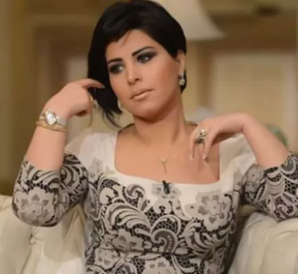شمس الكويتية تتعرض لانتقادات لاذعة بسبب صورها الجريئة بجوار الأهرامات
