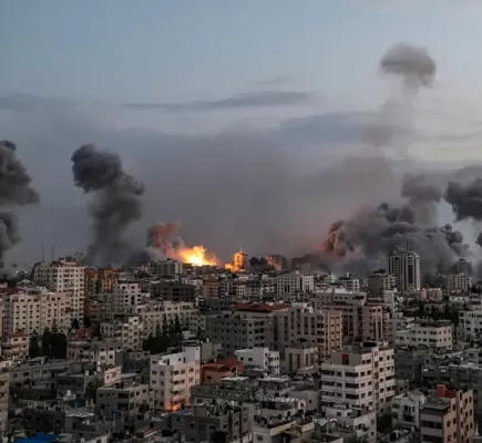 إسرائيل تواصل عدوانها على غزة... هل تجتاح القطاع براً؟