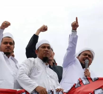 الإخوان يهددون الوحدة والتسامح في أندونيسيا