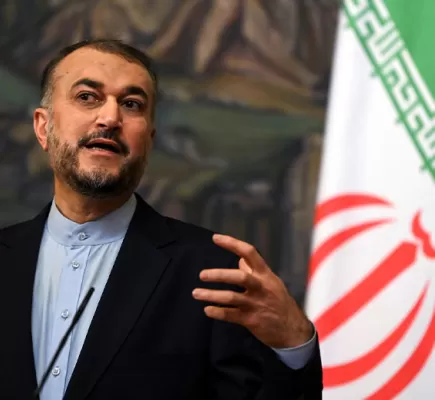 وزير الخارجية الإيراني يُعلق على زيارة شمخاني للإمارات... ماذا قال؟