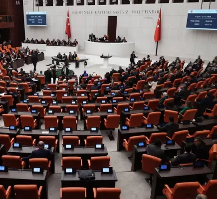 تعديلات مرتقبة على دستور تركيا... ما الأهداف والتداعيات؟