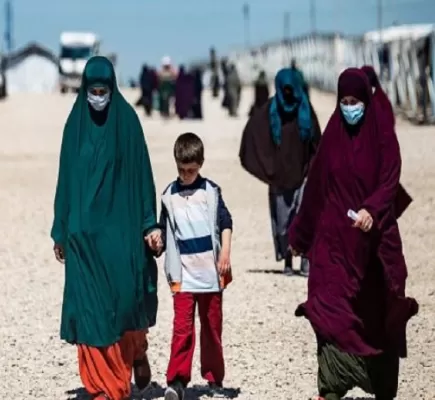 زوجات وأبناء مقاتلي داعش... أستراليا تستعيد نساءً وأطفالاً من مخيمين في سوريا