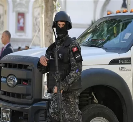 السلطات التونسية تطلق حملة إيقافات تطال رجال أعمال بارزين... ما التهم؟
