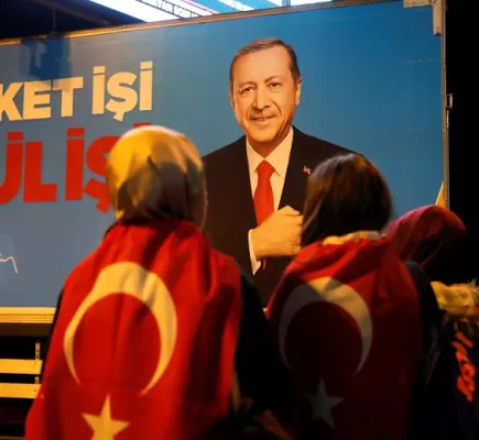 مع اقتراب الانتخابات التركية... &amp;quot;العدالة والتنمية&amp;quot; يقدم تعديلاته على الدستور بشأن الحجاب