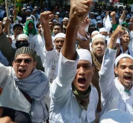 حركة الإخوان المسلمين في إندونيسيا.. تاريخها وواقعها السياسي والاجتماعي حركة الإخوان المسلمين في إندونيسيا.. تاريخها وواقعها السياسي والاجتماعي