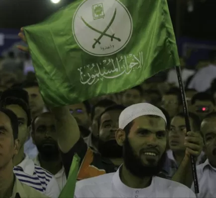 التجربة الإخوانية في الميزان: كيف تبني الأصولية وعياً زائفاً؟ التجربة الإخوانية في الميزان: كيف تبني الأصولية وعياً زائفاً؟