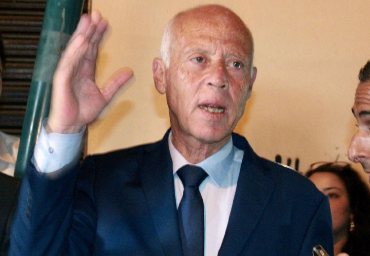 قيس سعيد: الرجل الآلي الوفي لمبادئ الثورة