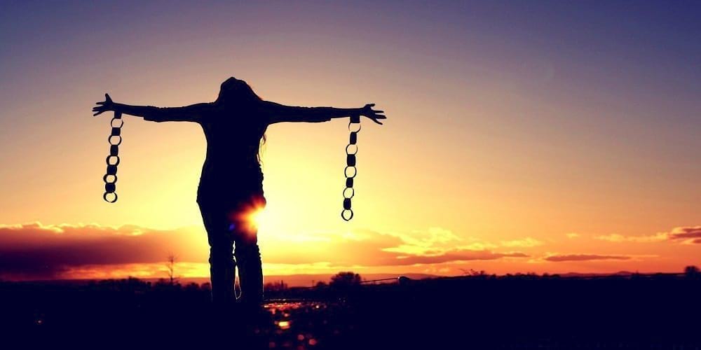 عندما حرّضت هدى شعراوي المرأة على كسر أغلالها