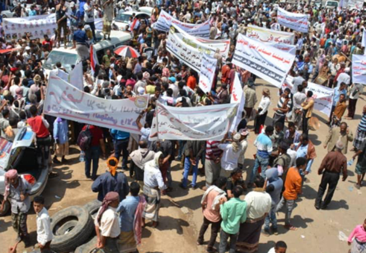 يمنيون ينددون بأجندة "الإخوان": تحرير المحرر عبث